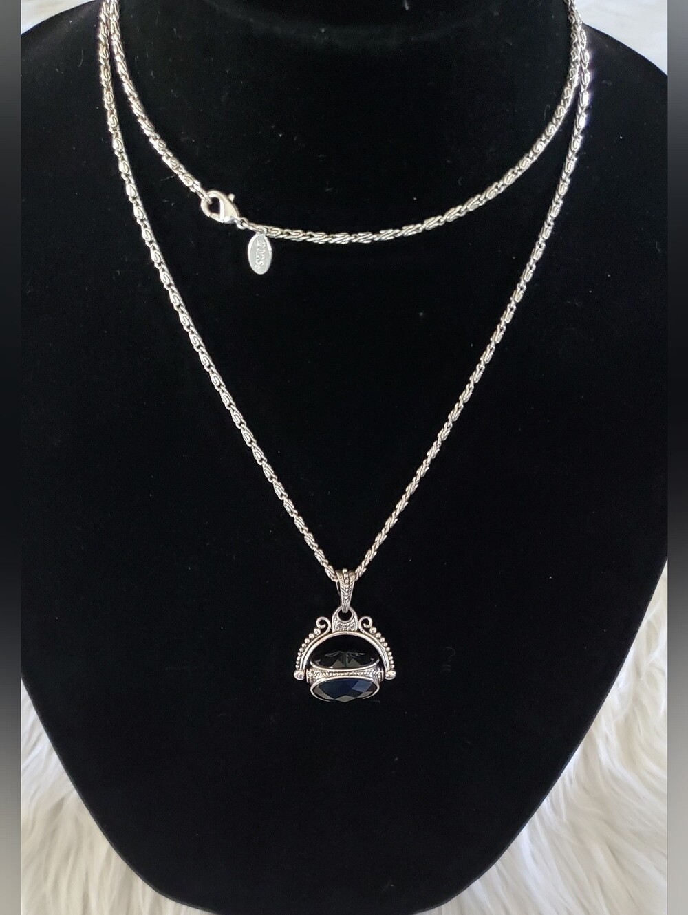 2028 Jewelry Antique Silver Tone Black Oval Faceted Spinner Pendant Necklace